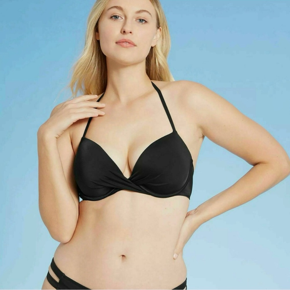Shade & Shore Lightly Lined Twist-Front Bikini Top Black Size 34C